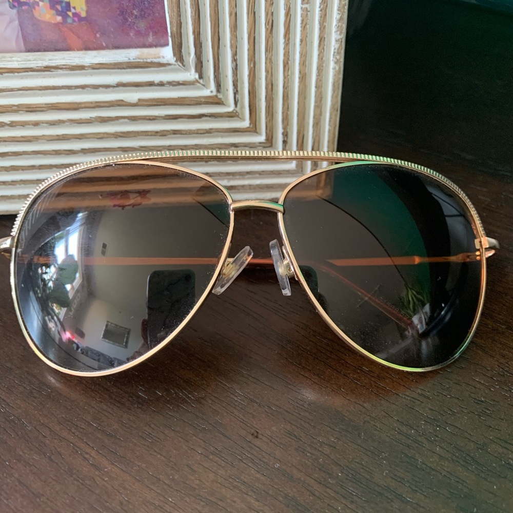 Polarized Gold Tone Aviator Sunglasses